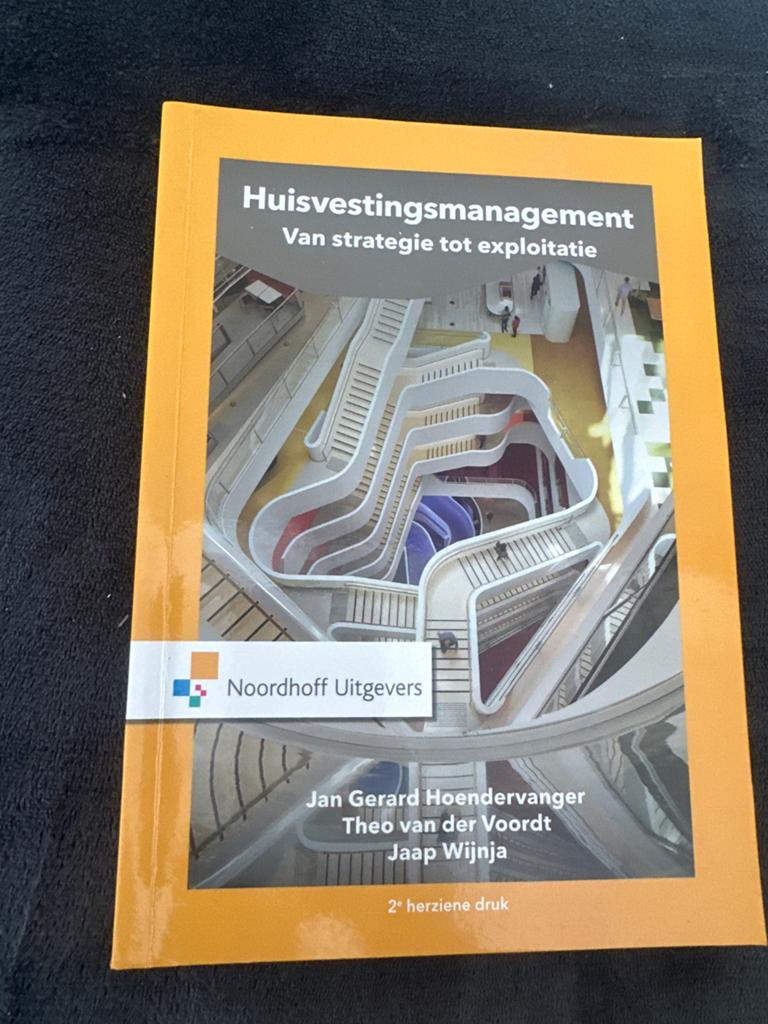 Huisvestingsmanagement: Van strategie tot exploitatie, Boeken, Studieboeken en Cursussen, Zo goed als nieuw, HBO, Gamma, Ophalen of Verzenden
