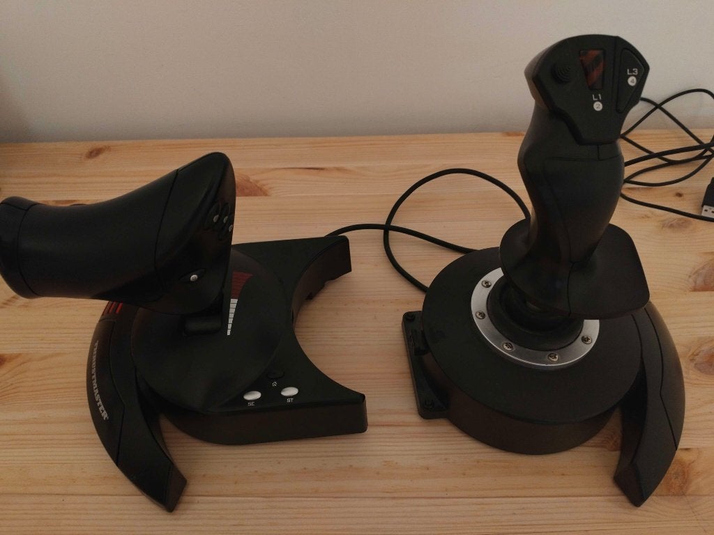 Thrustmaster joystick – In perfecte staat, Computers en Software, Joysticks, Ophalen, Zo goed als nieuw, Trushmasters