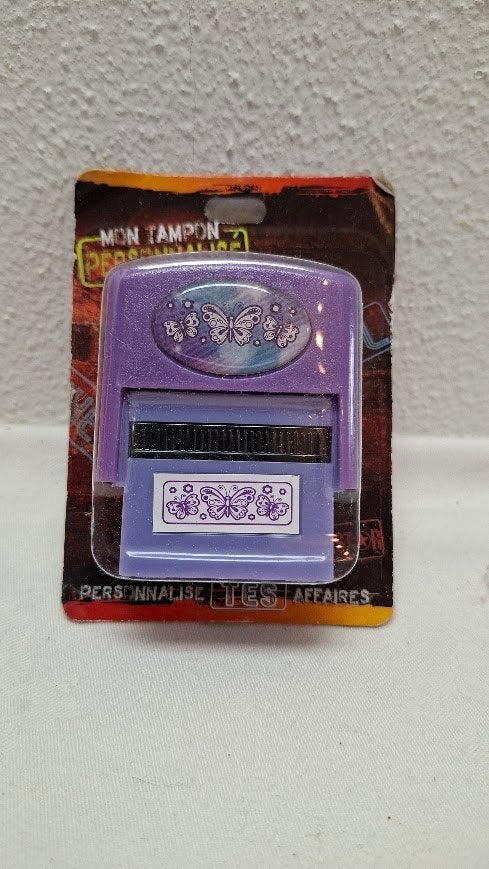 Mon Tampon Personalise Stempel Vlinders Paars Nieuw, Hobby en Vrije tijd, Stempelen, Ophalen, Nieuw, Clearstamp