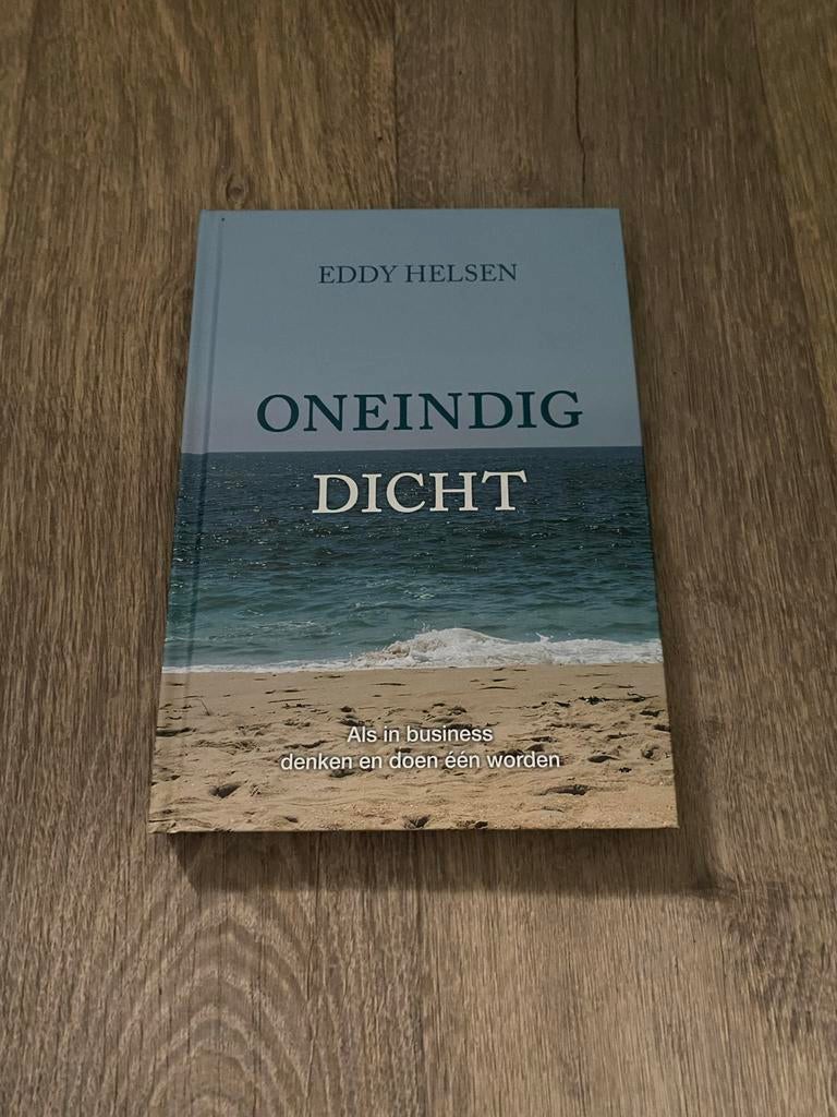 Boek: Oneindig Dicht - Eddy Helsen, Ophalen of Verzenden, Gelezen, Economie en Marketing