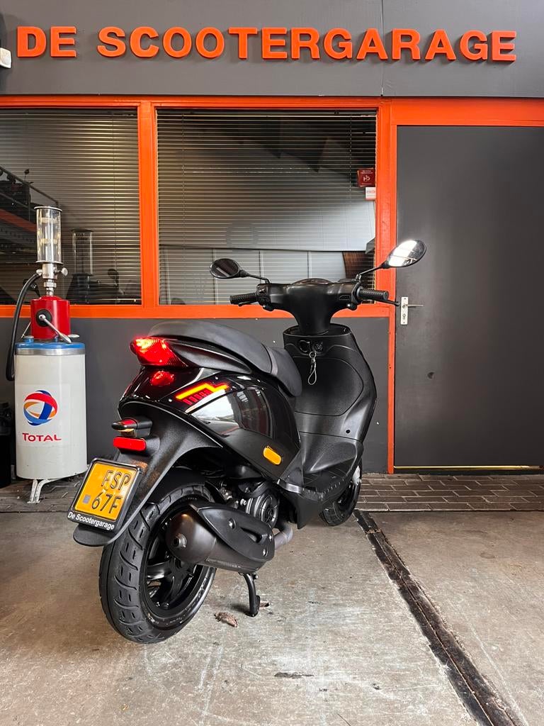 Piaggio Zip Brom 45km 2024, Piaggio, Piaggio, Maximaal 45 km/u, Zip