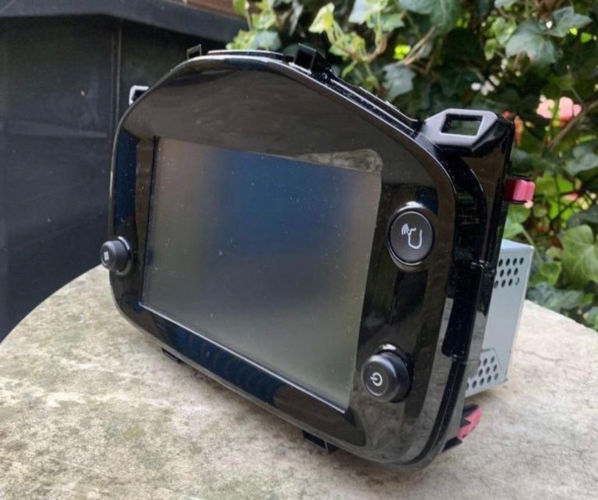 Navigatiesysteem Apple Carplay Aygo 108 orgine, Auto diversen, Autonavigatie, Ophalen of Verzenden, Gebruikt
