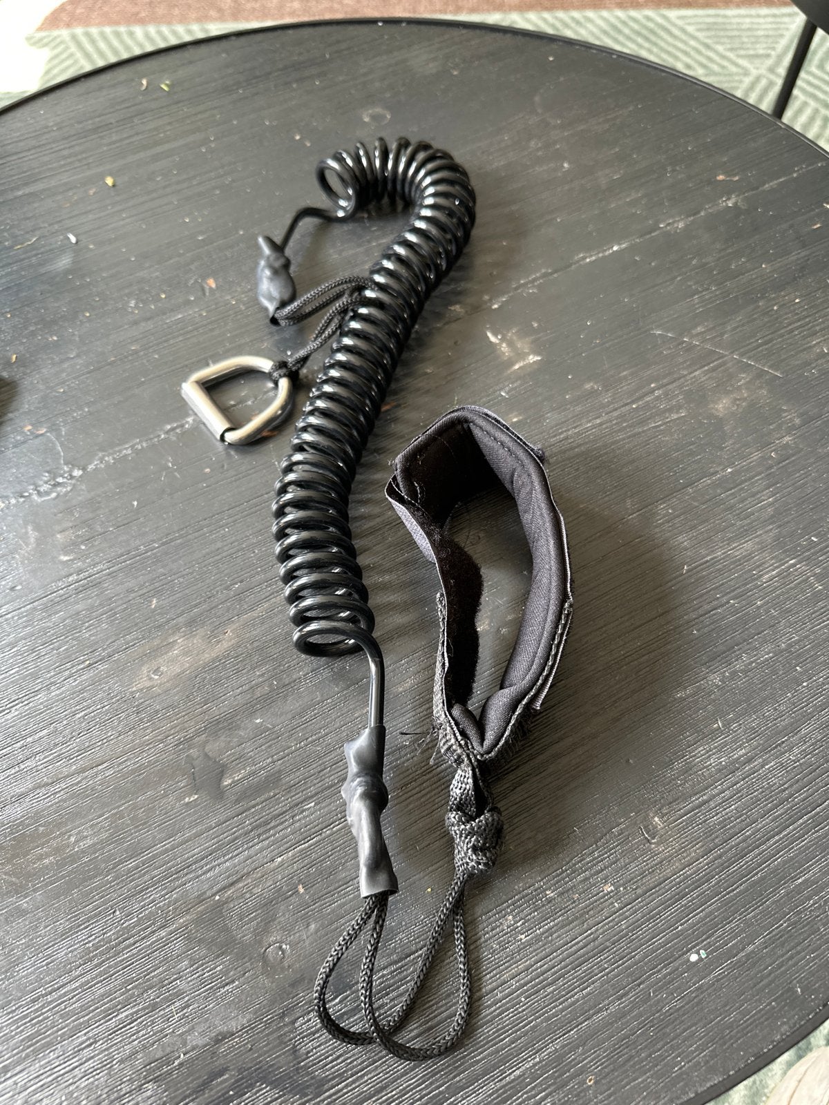 Zwarte leash / enkelband, Watersport en Boten, Ophalen of Verzenden, Gebruikt