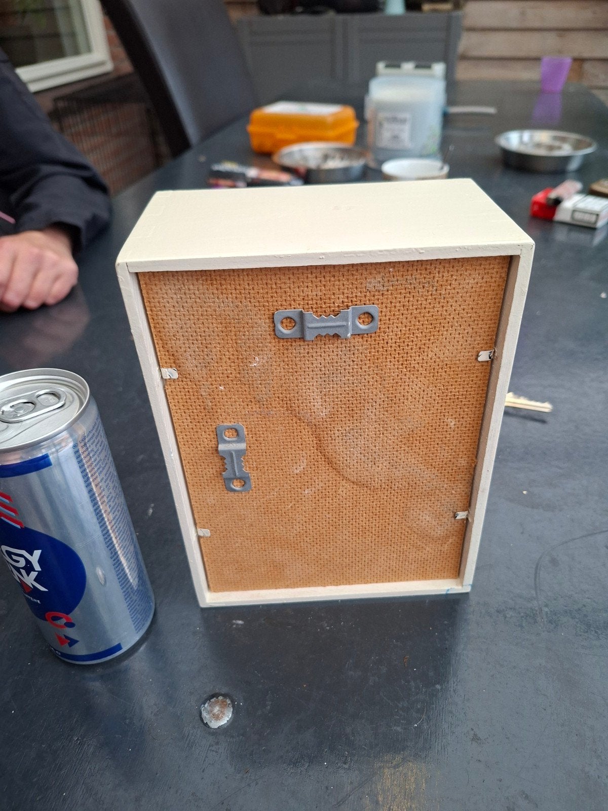 Foto 5 van Miniatuur servieskast met compleet servies. boerenbont