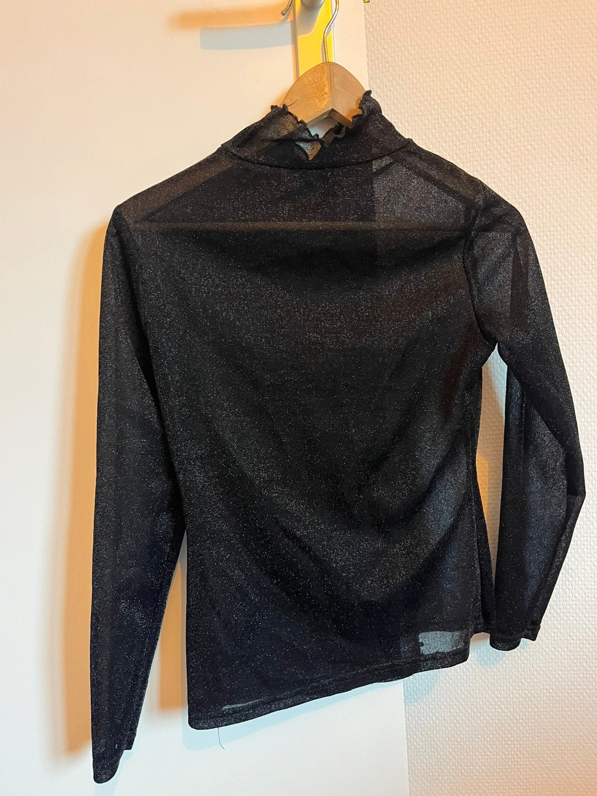 Zwarte transparante glitter top met col, maat S, Zwart, Ophalen of Verzenden, Zo goed als nieuw, Lange mouw