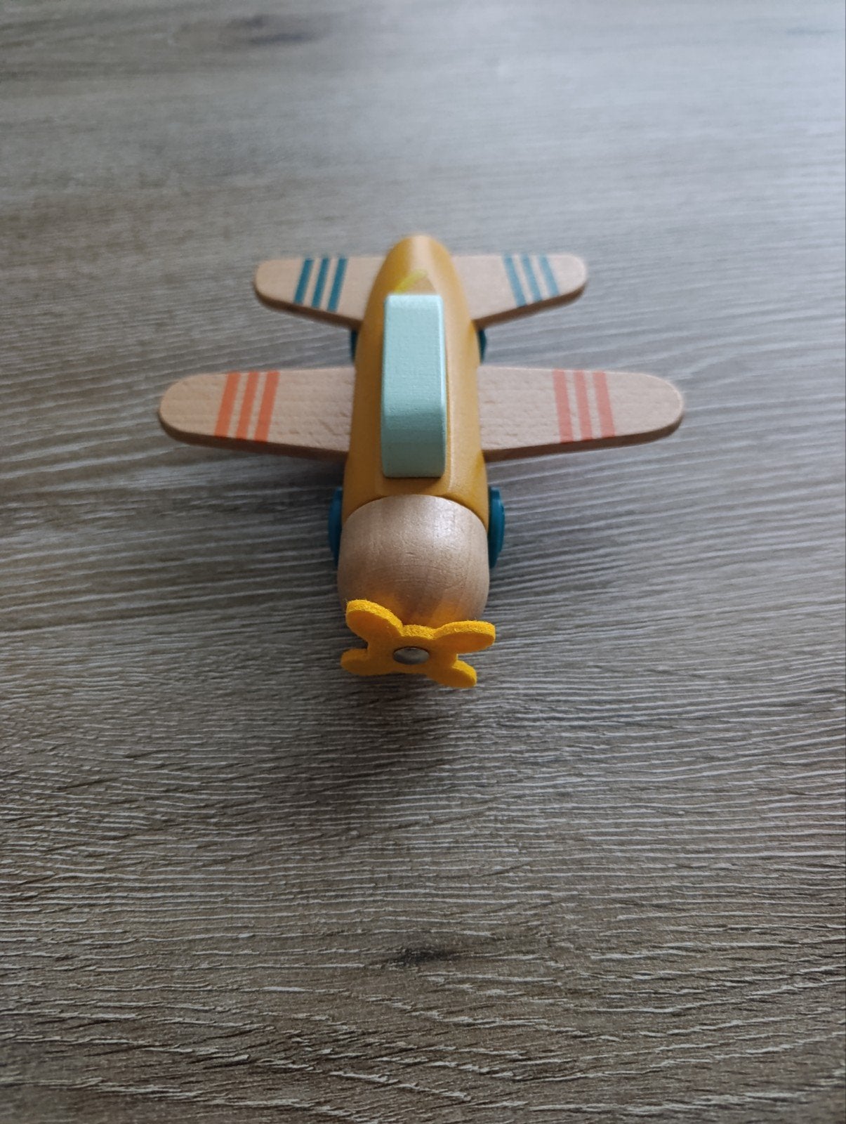 Houten vliegtuigje met stoffen propeller, Ophalen, Nieuw