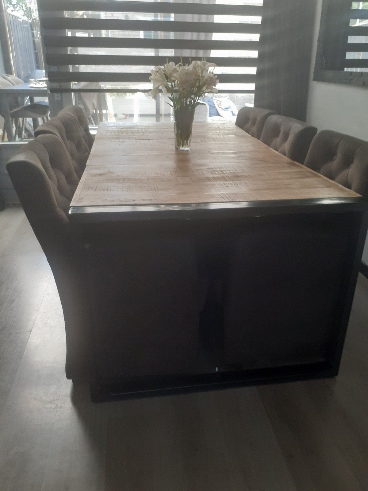 Eettafel met 6 stoelen op wieltjes, Huis en Inrichting, Tafels | Eettafels, Gebruikt, 100 tot 150 cm, Modern, Industrieel, Vijf personen of meer