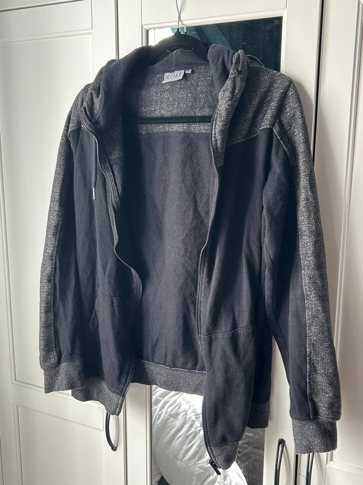 Hoodie Zwart/Grijs, Ophalen of Verzenden, Gedragen, Maat 52/54 (L), Zwart