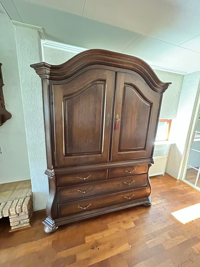 Prachtige Antieke Kast - Donker Hout, Antiek en Kunst, Antiek | Meubels | Kasten, Ophalen