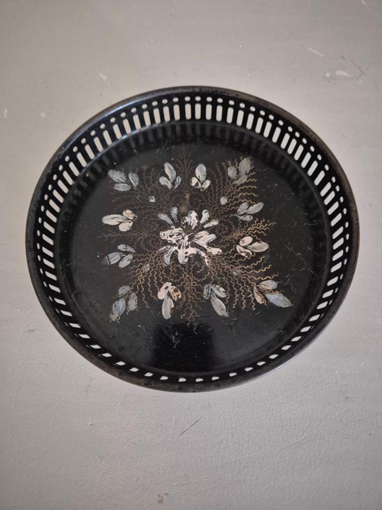 Vintage Zwart Metalen Dienblad met Bloemmotief, Ophalen