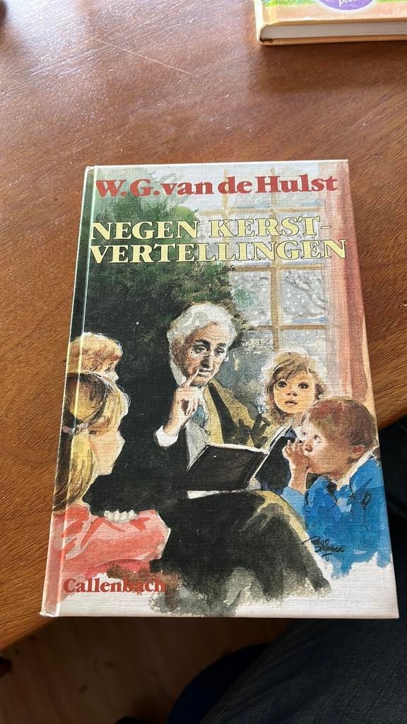 Negen kerstvertellingen , WG vd Hulst, Ophalen of Verzenden, Zo goed als nieuw