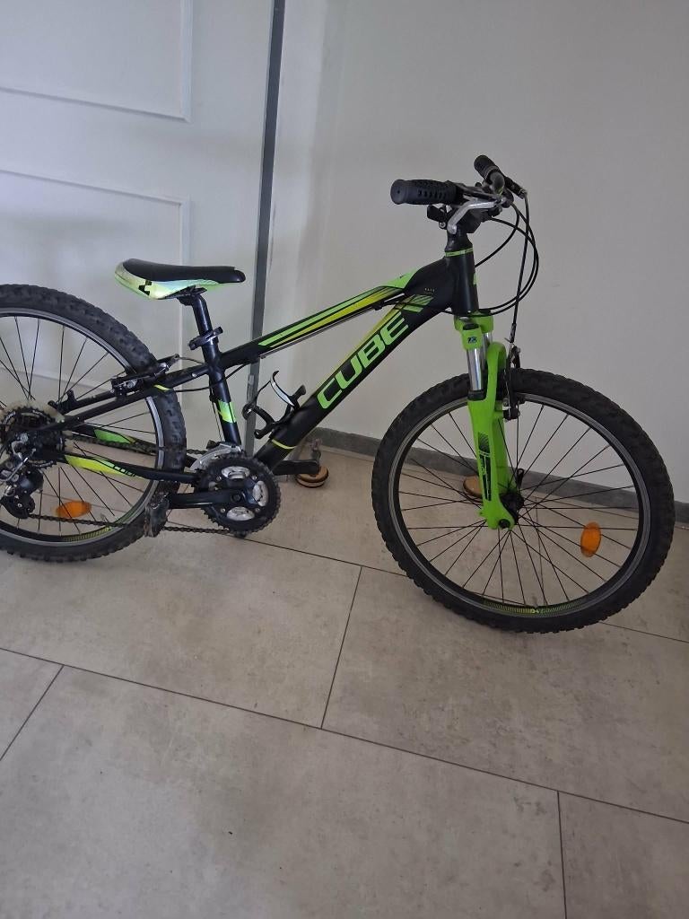mountainbike CUBE 240 JONGENS 24 inch, Fietsen en Brommers, Fietsen | Jongens, Ophalen, Velgrem, Versnellingen, Cube