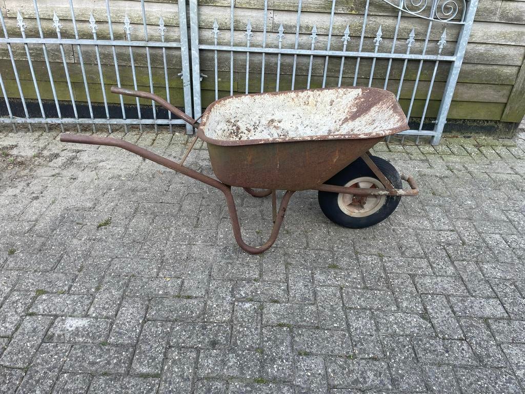 Verschillende kruiwagens met lekke banden, Ophalen, Gebruikt, Handmatig, Eenwielig