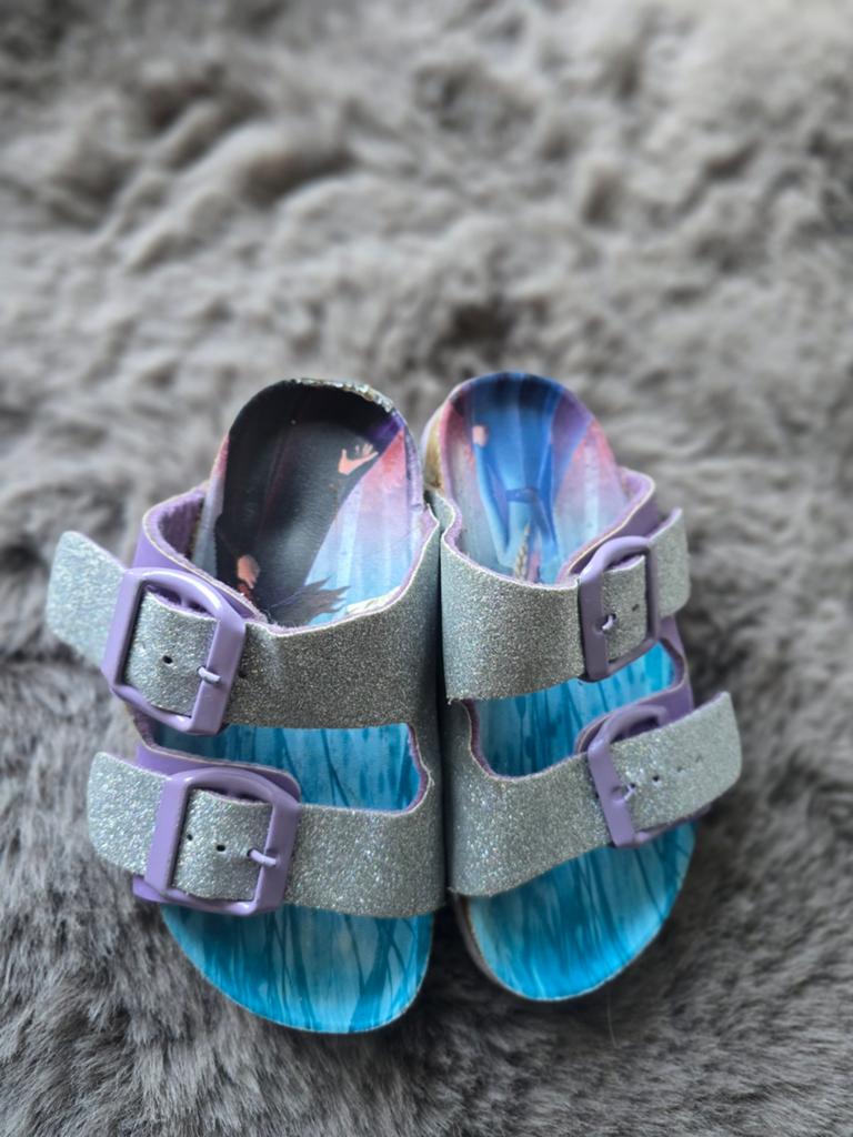 Frozen Elsa & Anna sandalen maat 26, Ophalen of Verzenden, Zo goed als nieuw, Frozen, Meisje