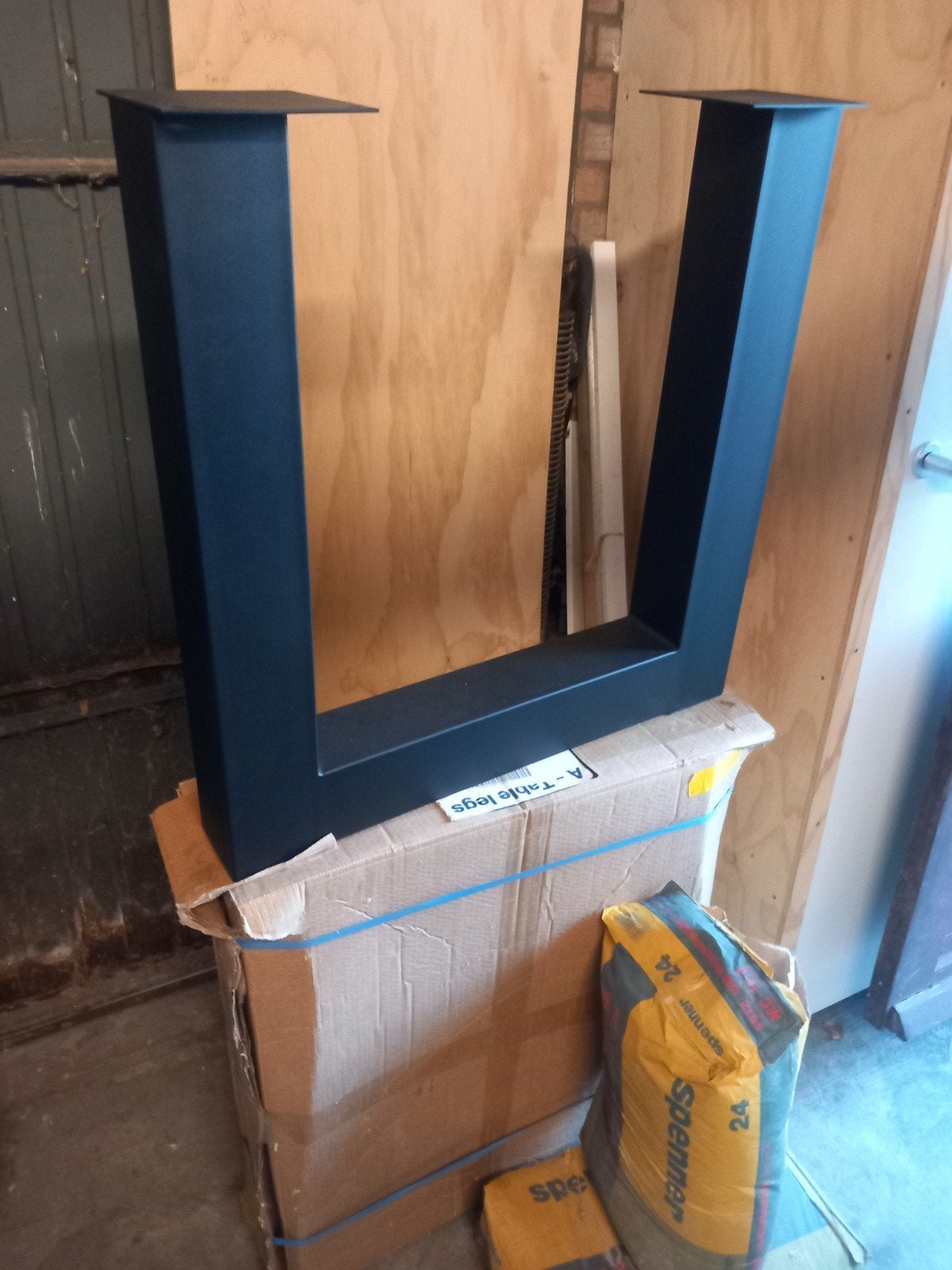 set u poten staal voor tafelbladen NIEUWE in doos, 50 tot 100 cm, Nieuw, Rechthoekig, 50 tot 100 cm
