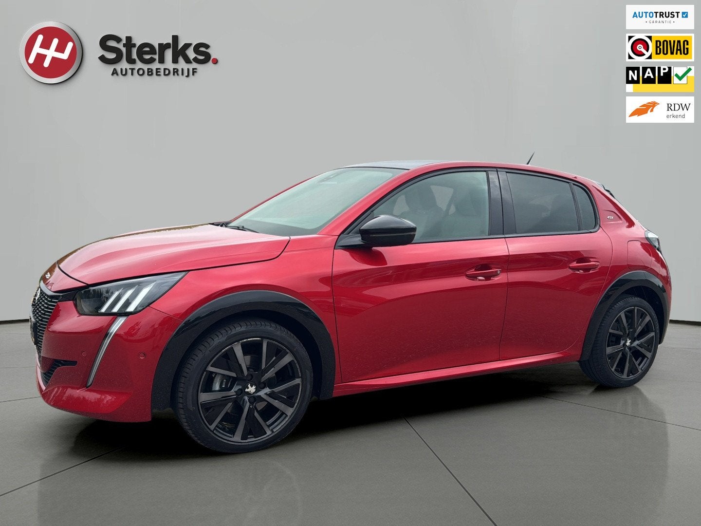 Peugeot 208 1.2 PureTech GT Pack PANORAMADAK HALF LEDER, Voorwielaandrijving, 101 pk, Gebruikt, Euro 6