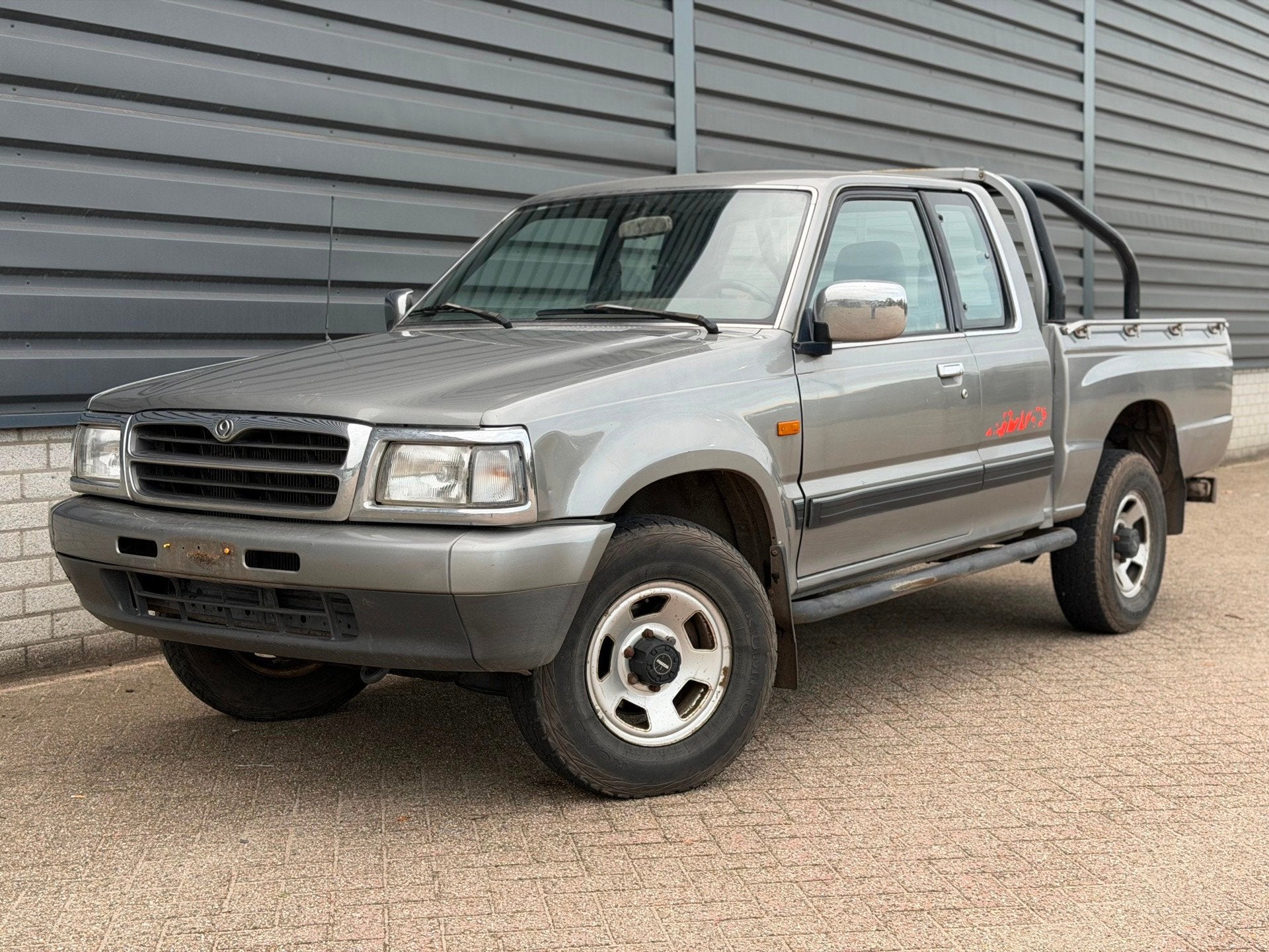 Mazda B-serie 2.5 D SDX Cab Plus 4X4 pickup export, Auto's, Overige modellen, 4 cilinders, 2000 kg, Origineel Nederlands