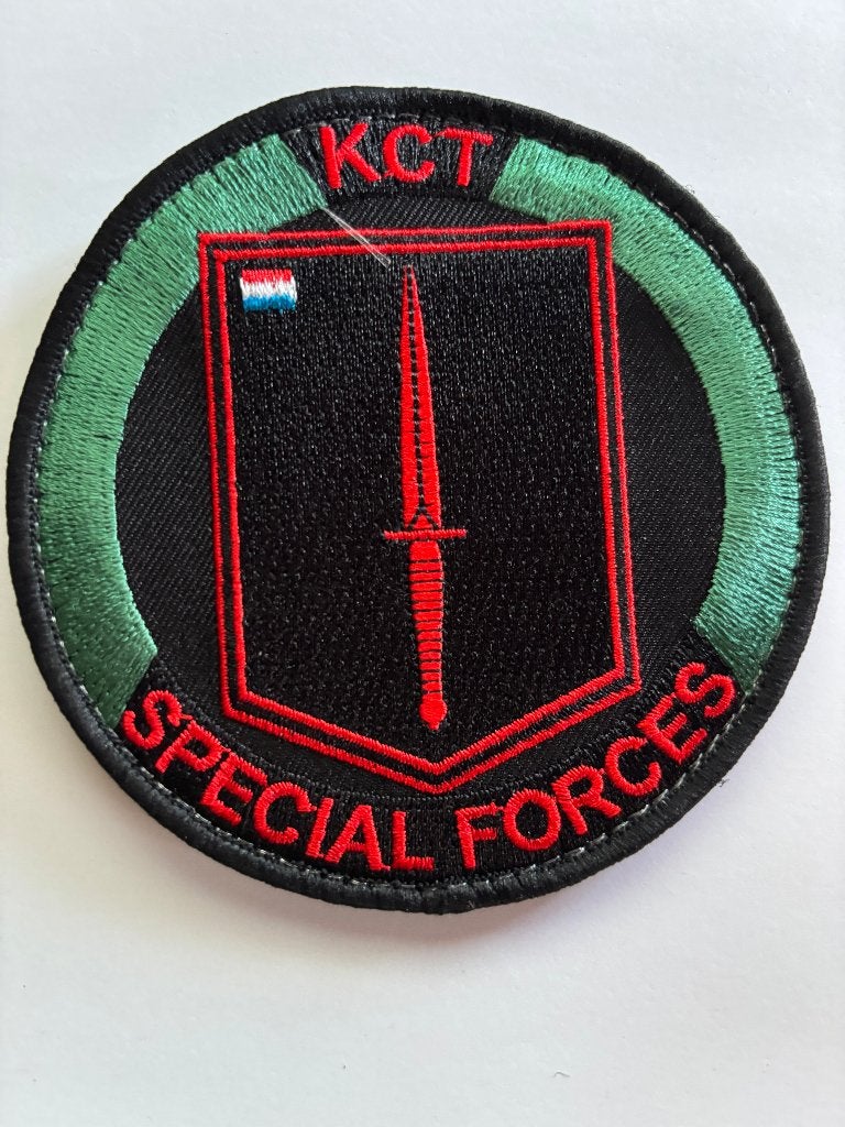 KCT badge no 2, Verzamelen, Verzenden, Landmacht, Nederland, Kleding of Schoenen