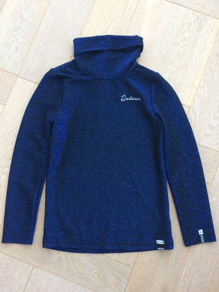 ZGAN Leuk mooi blauw- glitter col shirtje van Retour 134/140, Meisje, Ophalen of Verzenden, Zo goed als nieuw, Retour Jeans