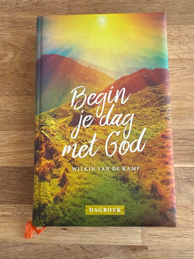 Begin je dag met God - Wilkin van de Kamp Dagboek, Boeken, Ophalen of Verzenden, Zo goed als nieuw, Christendom | Protestants