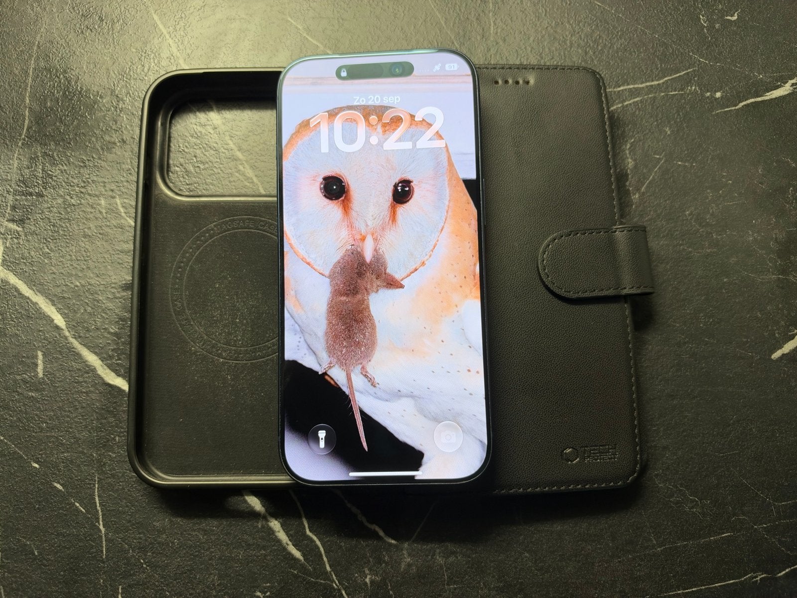 iPhone 17 Pro - onbeschadigd, met bumper en hoesje