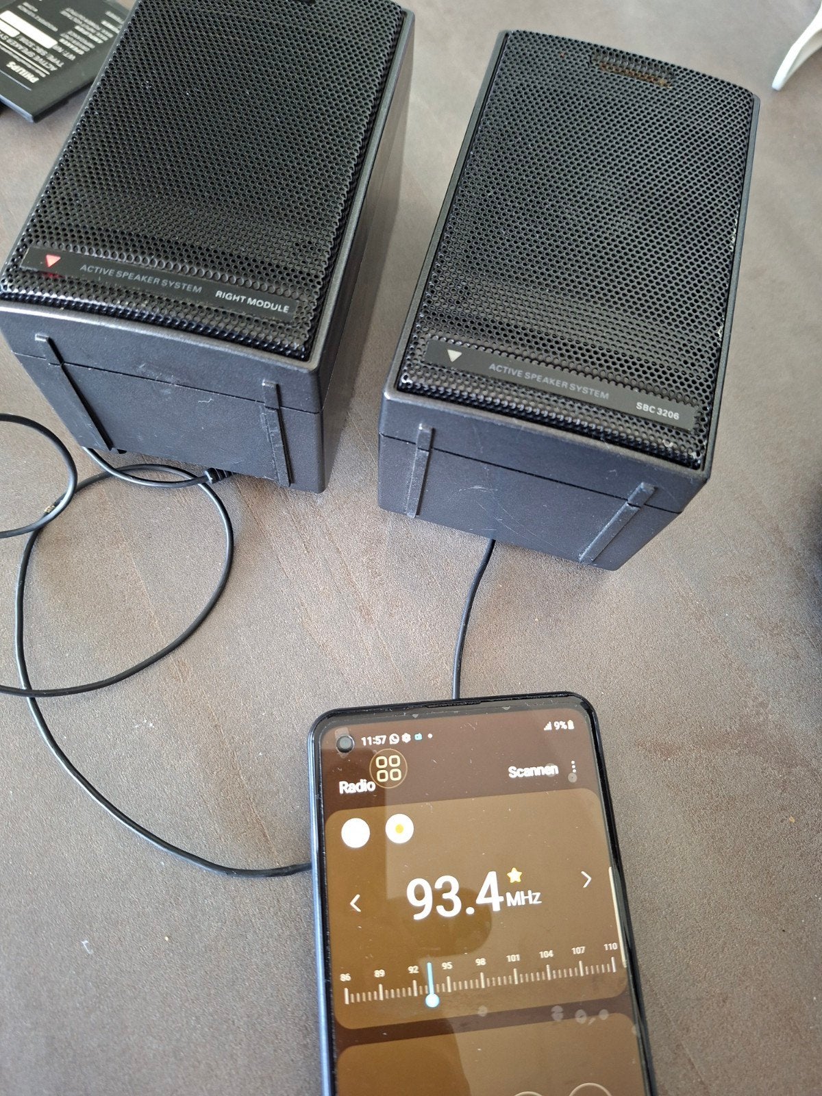 Portable Philips active speaker system, Ophalen of Verzenden