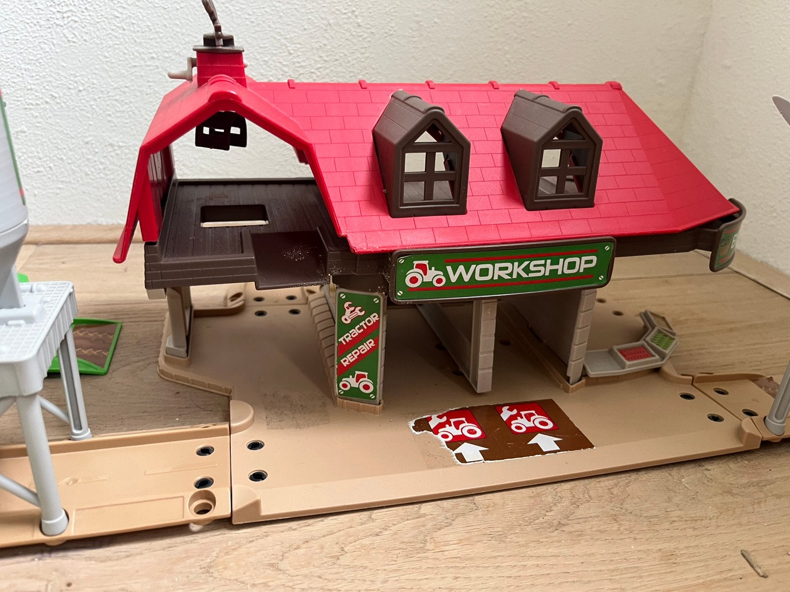 Majorette boederij met auto’s en aan hangwagens, Ophalen of Verzenden, Zo goed als nieuw, Jongen of Meisje