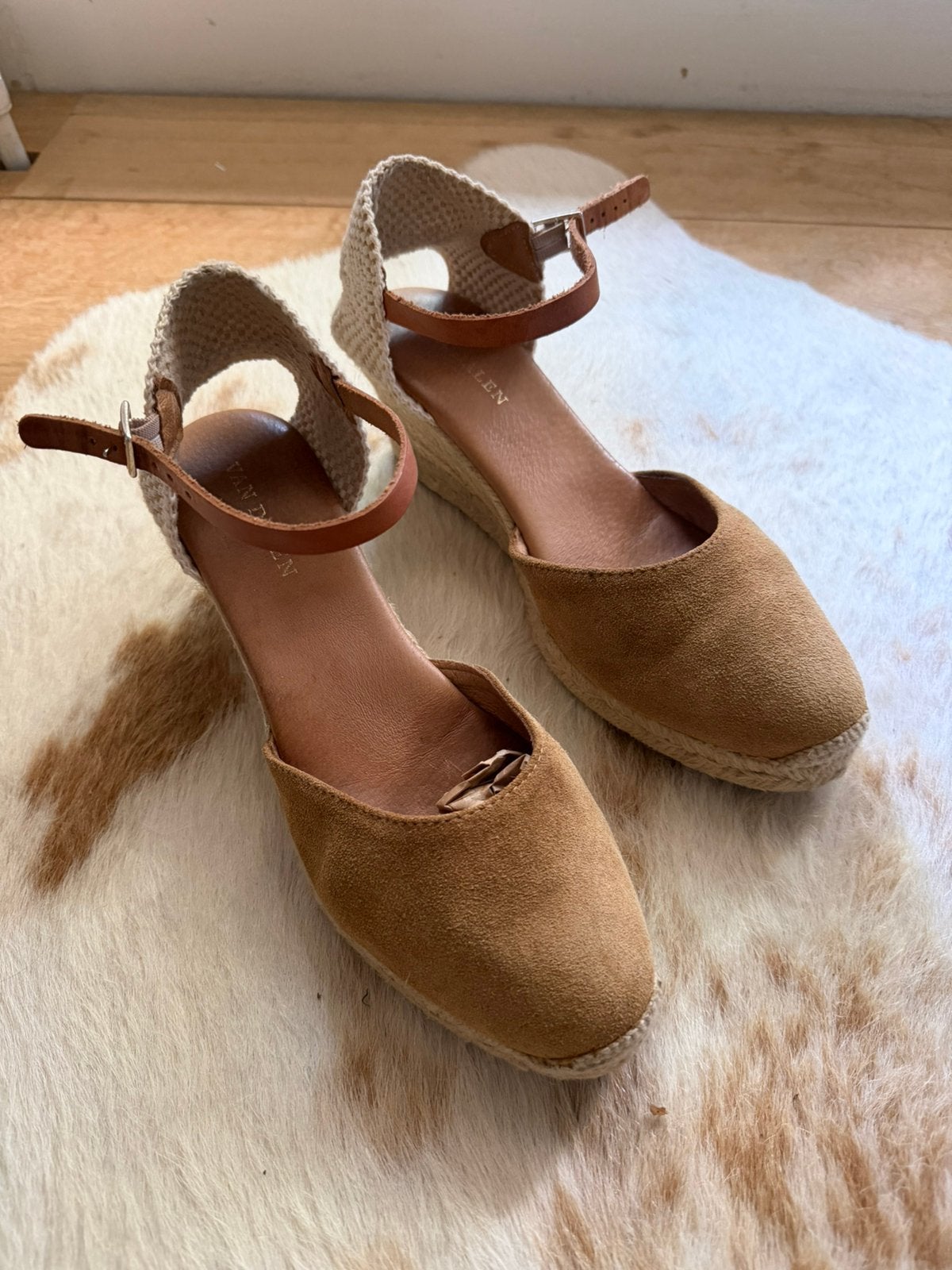 Van Dalen espadrilles 40, Kleding | Dames, Schoenen, Ophalen of Verzenden, Zo goed als nieuw, Espadrilles of Moccasins