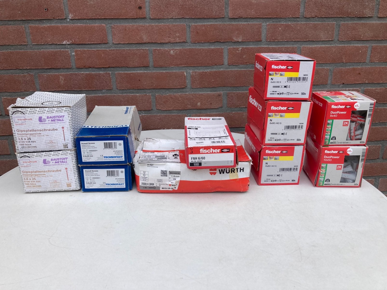 Diverse schroeven en pluggen Nieuw zie foto’s, Ophalen of Verzenden, Zo goed als nieuw