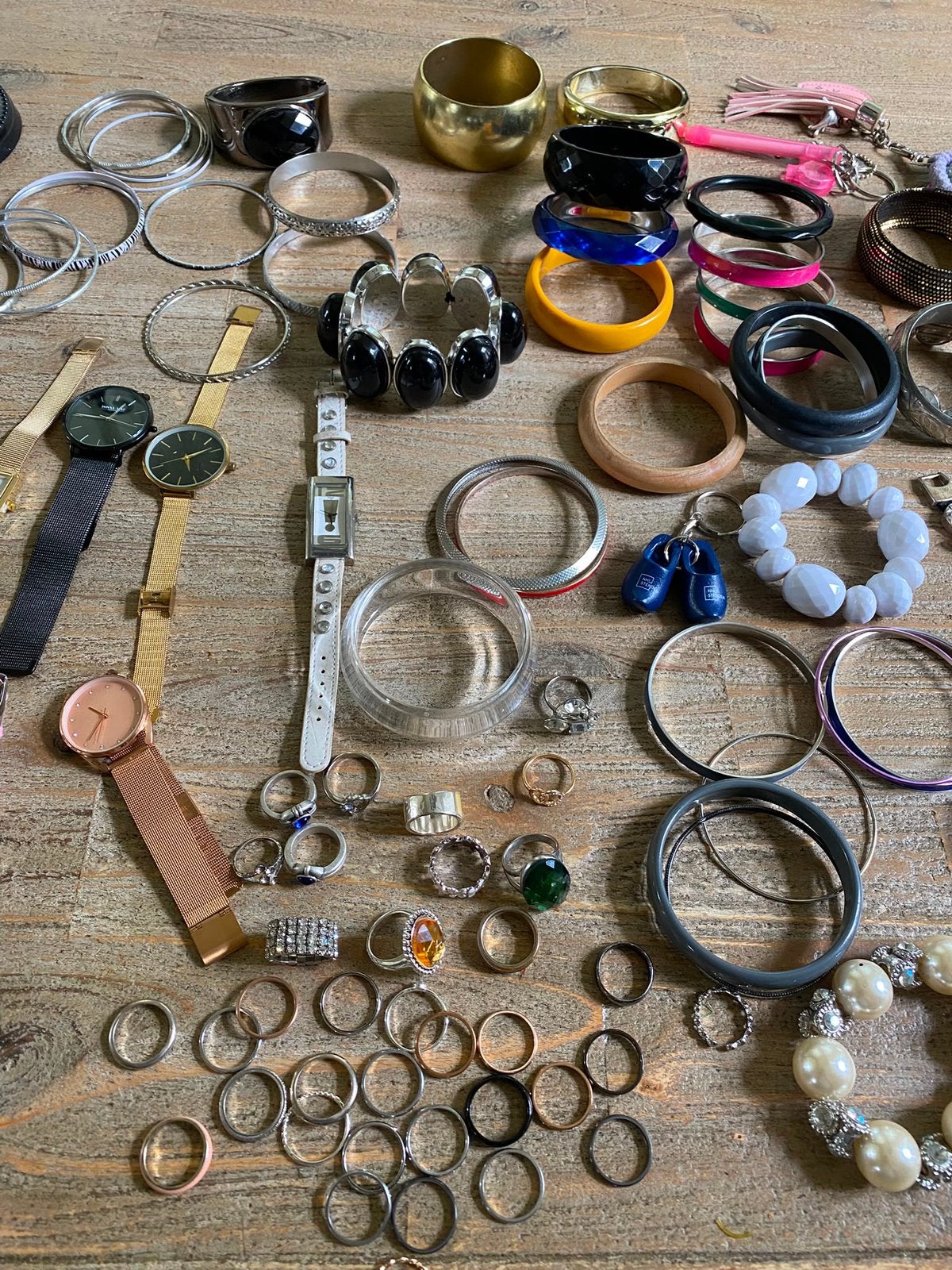 Partij mooie sieraden horloges armbandjes ringen enz, Overige kleuren, Ophalen of Verzenden, Zo goed als nieuw, 17 tot 18