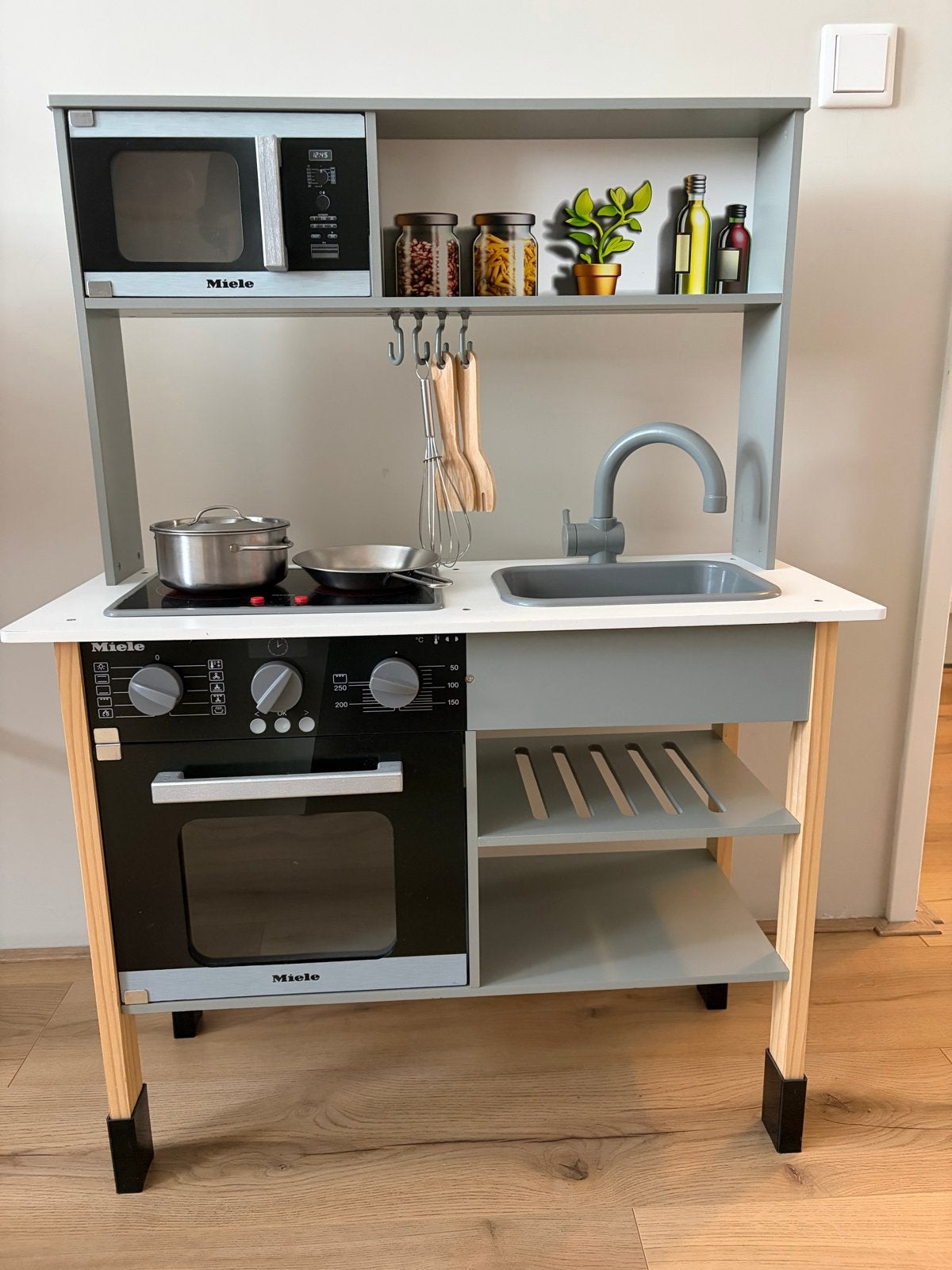 Miele Speelkeuken met accessoires - Zo goed als nieuw, Ophalen of Verzenden, Zo goed als nieuw, Hout, Speelkeuken