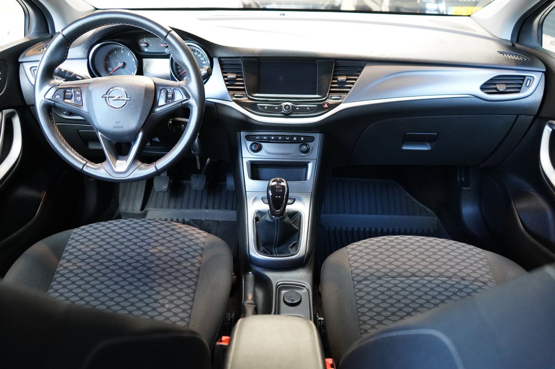 Opel Astra 1.2 Edition | PDC | CRUISE | AIRCO | NAP | APK, Auto's, Voorwielaandrijving, 1350 kg, Stof, Gebruikt