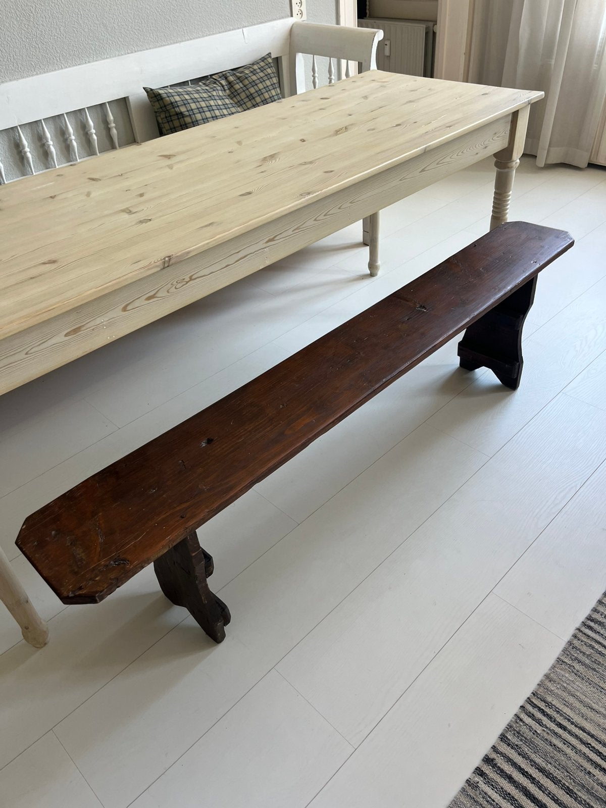 Houten bankje voor aan eettafel, Ophalen, Tweepersoons, 75 tot 100 cm, Zo goed als nieuw