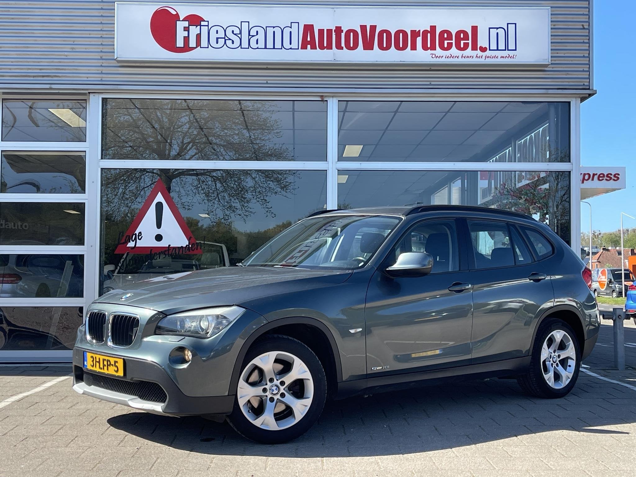 BMW X1 sDrive18i Executive /Clima/Cruise/Trekhaak/APK 04-202, Auto's, BMW, X1, Euro 5, 4 cilinders, Parkeersensor