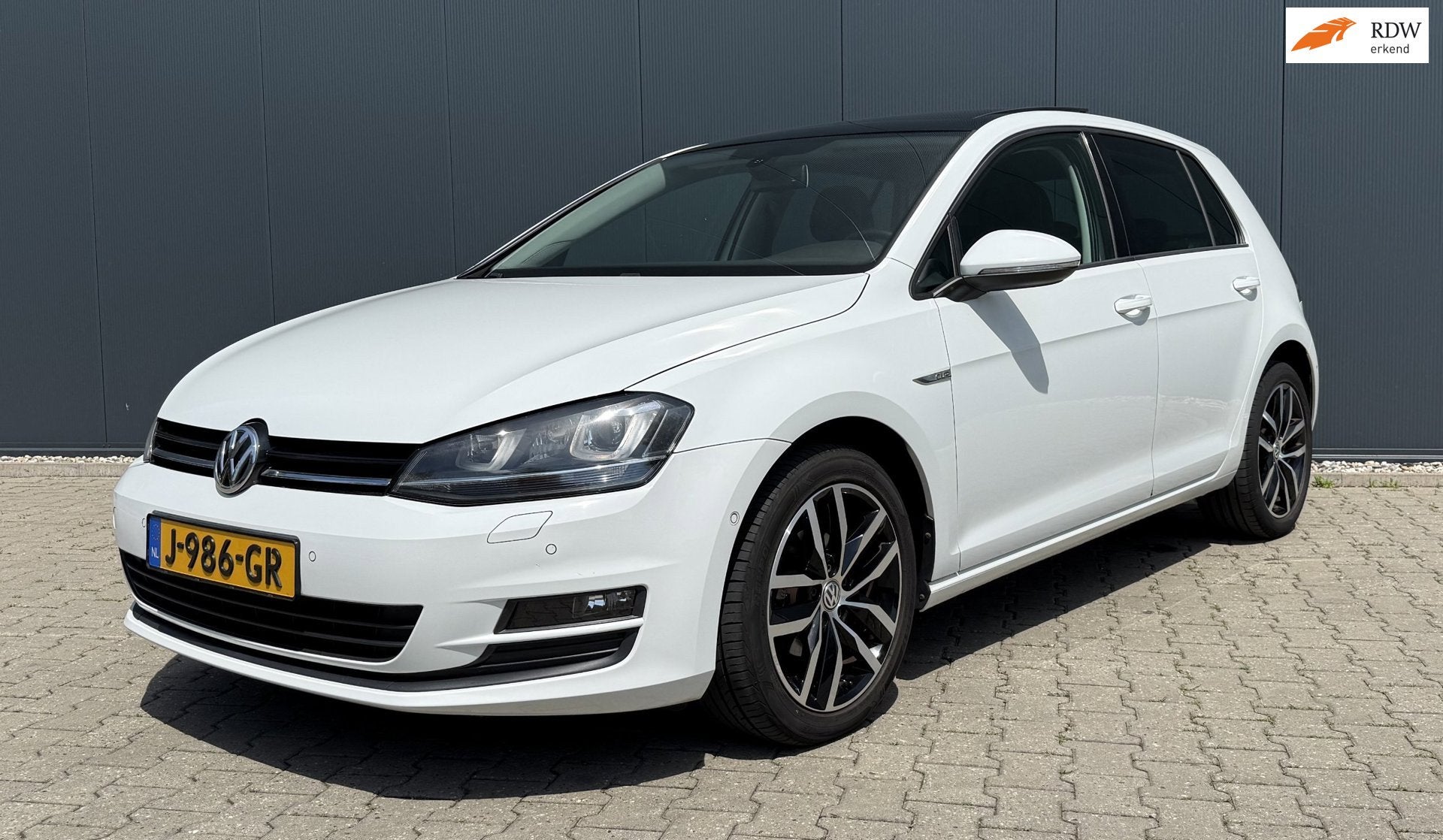 Volkswagen Golf 1.2 TSI CUP Edition Airco Cruise Pano APK St, Voorwielaandrijving, Euro 5, Gebruikt, Zwart