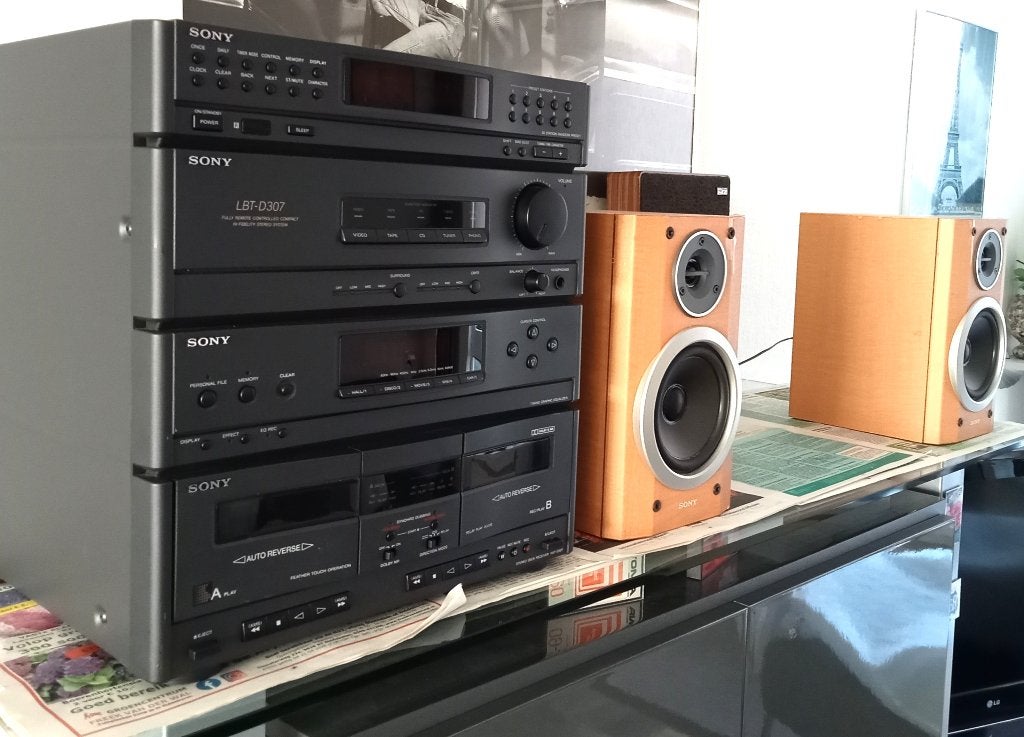 Sony radio set (phono) en boxen voor schuur of hobbyruimte, Gebruikt, Ophalen of Verzenden, Sony, Minder dan 60 watt