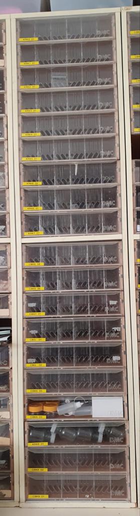 DMC-kast, Ophalen of Verzenden