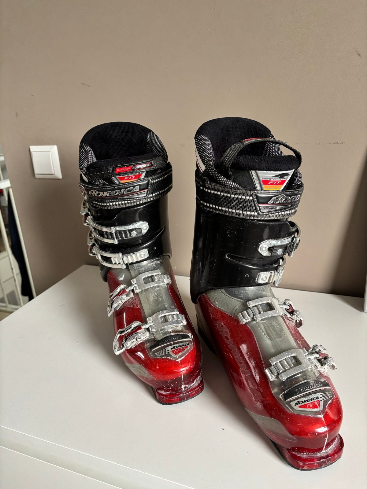 Nordica ski schoenen - Zo goed als nieuw maat 45-46, Ophalen, Schoenen, Zo goed als nieuw, Nordica