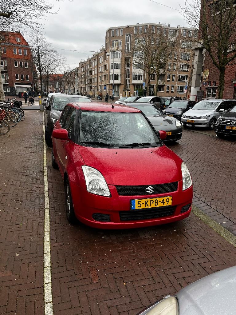 Suzuki Swift 1.3 5D 2005 Rood, Auto's, Suzuki, 400 kg, Swift, Handgeschakeld, Grijs