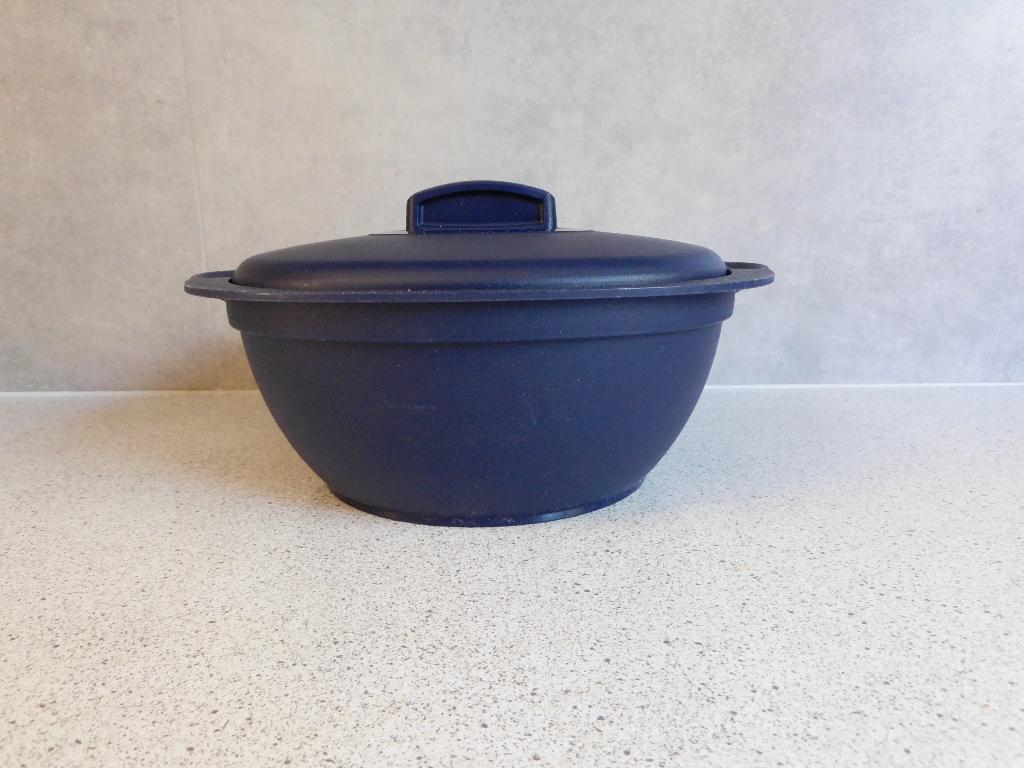 Tupperware Serveer Schaal 1,8 Ltr. Indigo, Ophalen of Verzenden, Zo goed als nieuw, Schaal