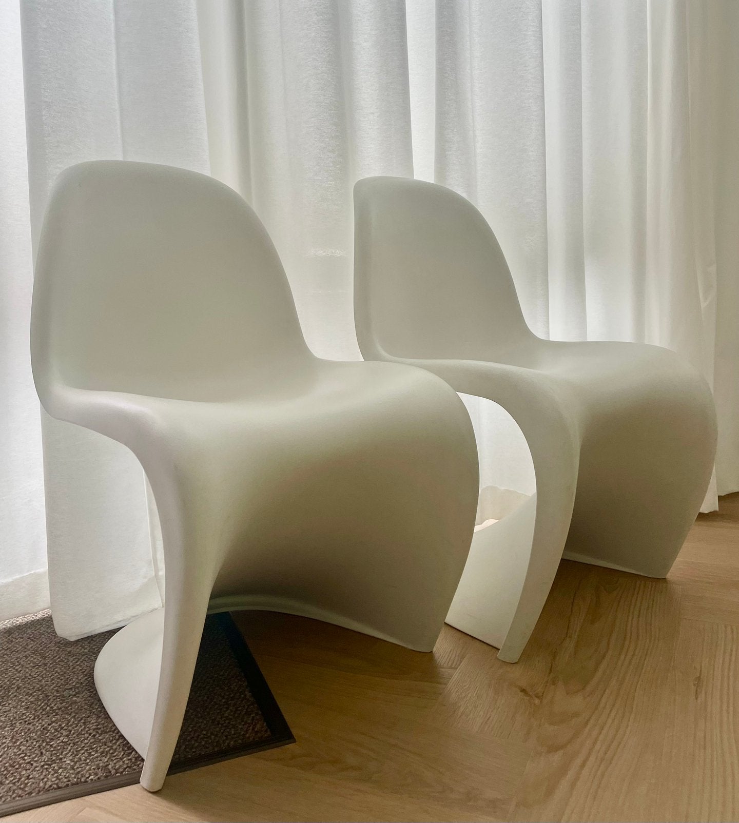 2 Vitra Verner Panton stoelen, Huis en Inrichting, Ophalen, Kunststof, Gebruikt, Twee
