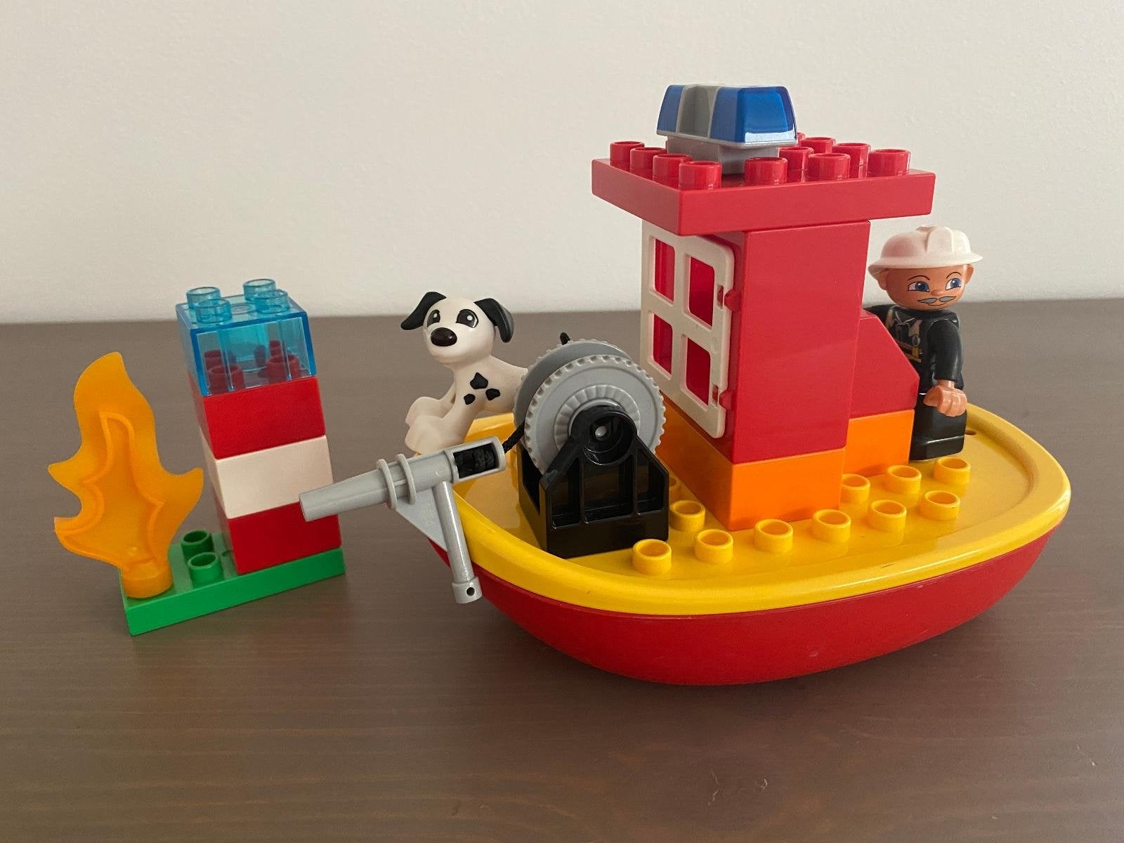Duplo 10591 Brandweerboot met brandweerman en hond, Ophalen of Verzenden, Gebruikt