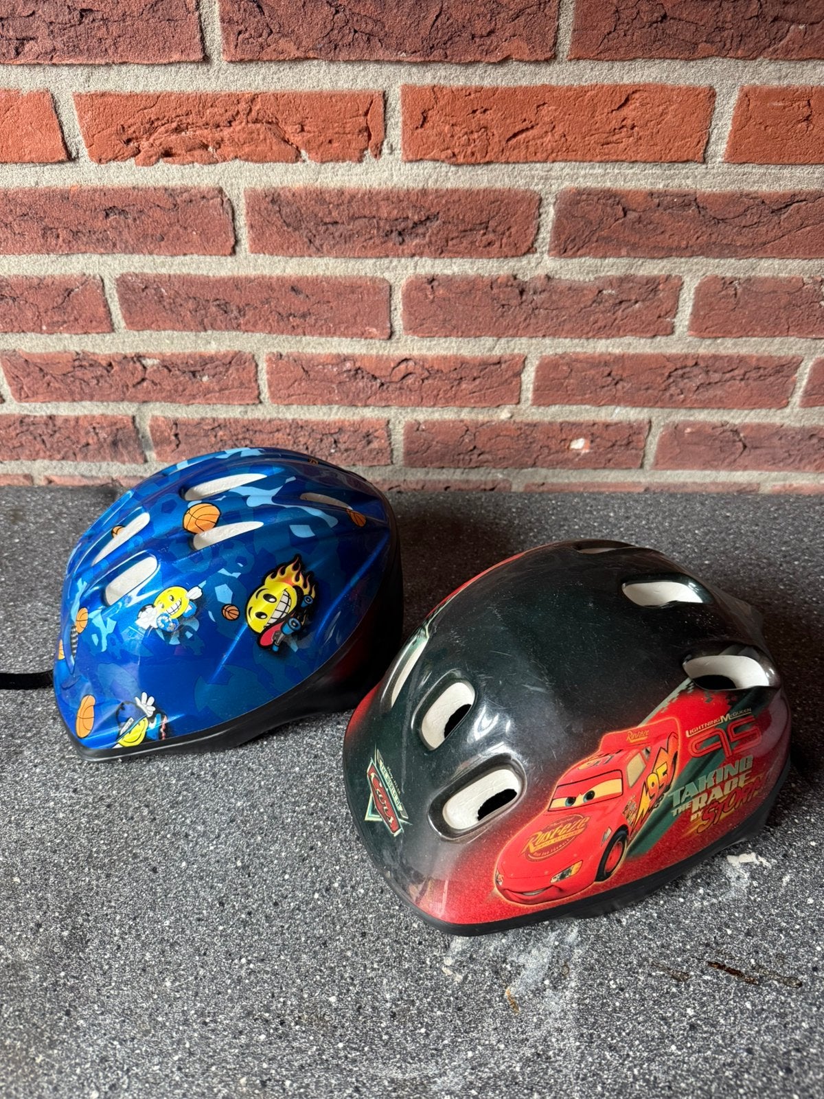 2 Kinder fietshelmpjes, Ophalen, Gebruikt, Overige maten, Jongen of Meisje
