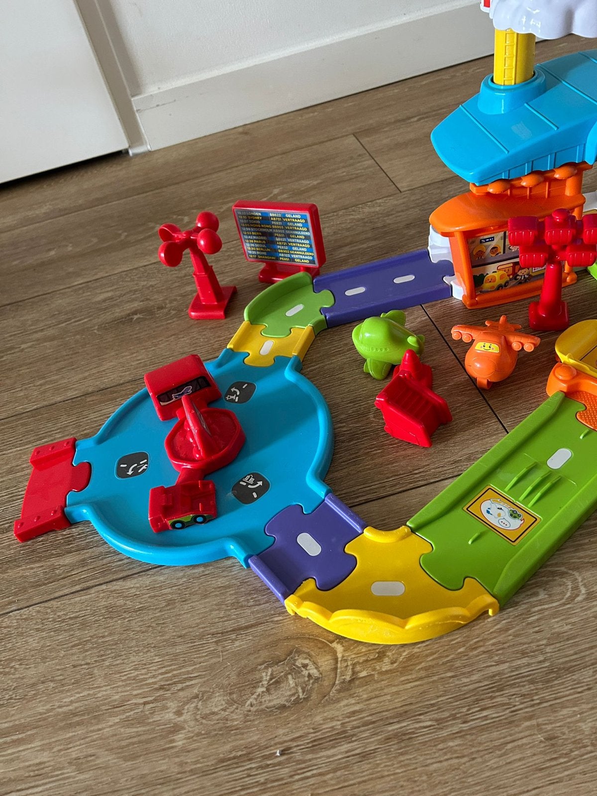 VTech Toet Toet Auto's Vliegveld met Vliegtuig, Ophalen, Gebruikt, Bouwen, Met geluid