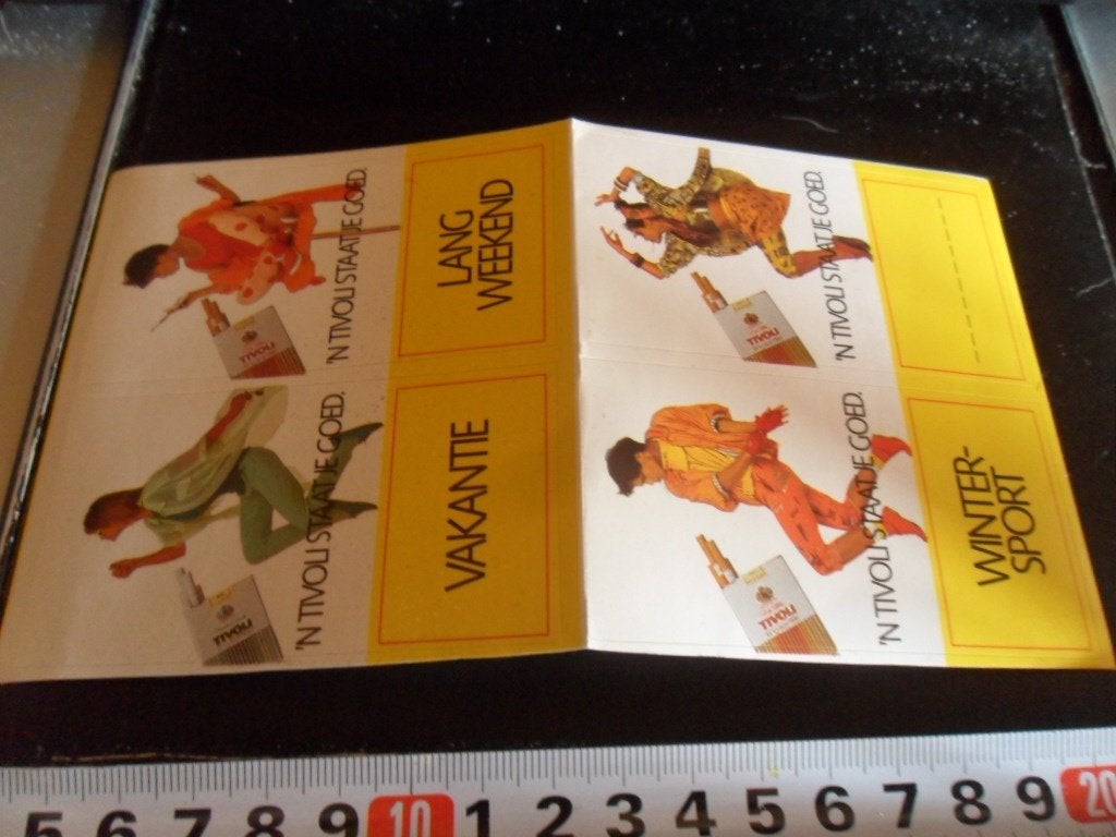 sticker set tabak sigaret vrouw 'n TIVOLI staat je goed, Ophalen, Zo goed als nieuw