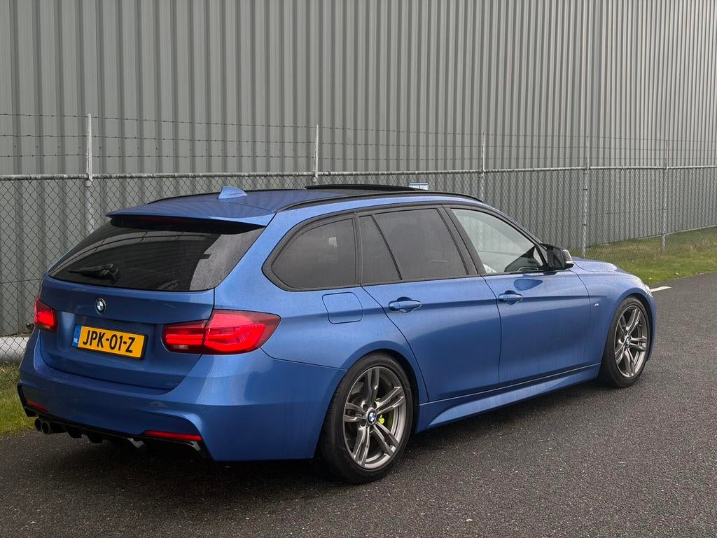 BMW 3 Serie Touring 330D Xdrive | PANO | ESTORIL BLUE, Automaat, 1800 kg, 2993 cc, 258 pk