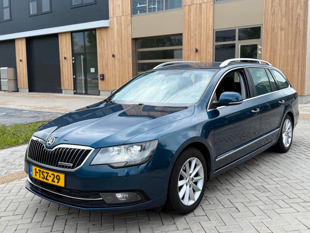 Skoda Superb Combi 1.6 TDI Business (bj 2014) XENON|NAVI|CLI, Auto's, Skoda, Voorwielaandrijving, Stof, Gebruikt, 4 cilinders