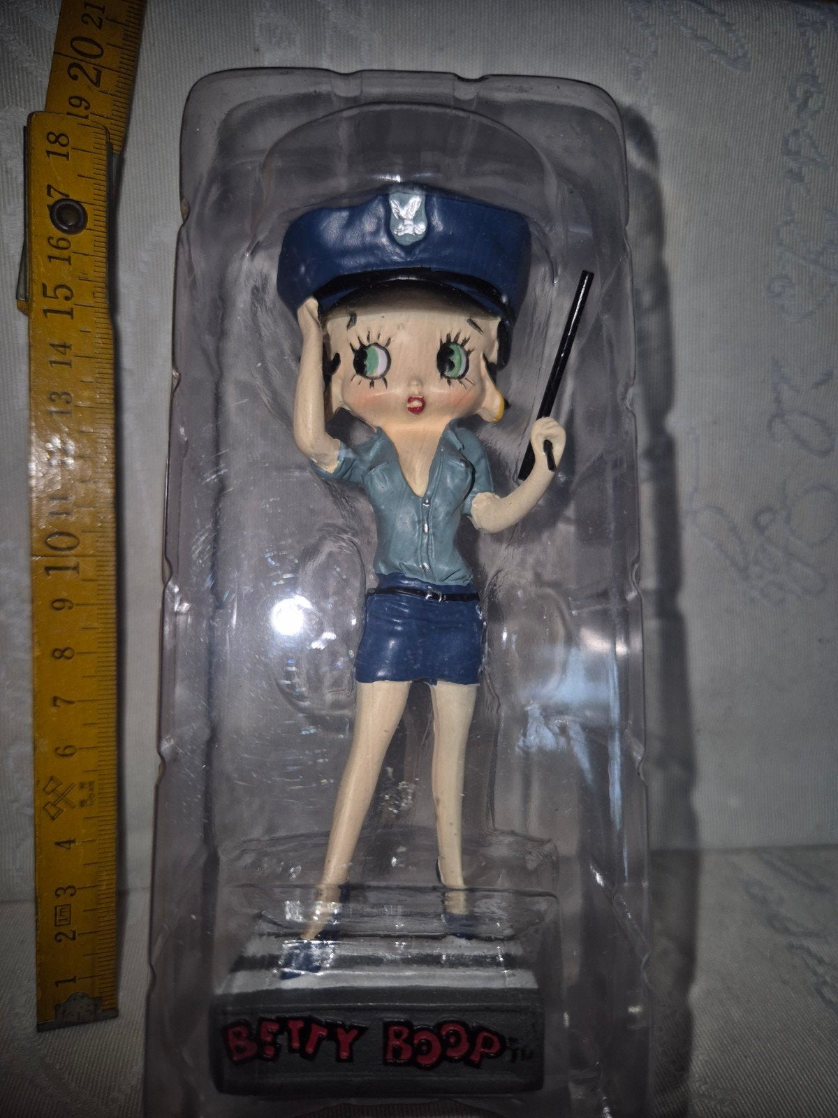 Betty Boop beeldje - Politieagente, Verzamelen, Beelden en Beeldjes, Ophalen of Verzenden, Nieuw
