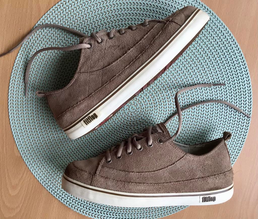 Fijne Fitflop sneakers beige suède - maat 38, Beige, Ophalen of Verzenden, Sneakers of Gympen, Gedragen