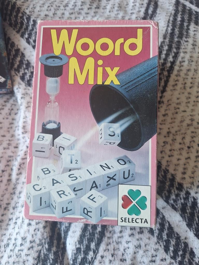 Woord mix spel, Verzenden
